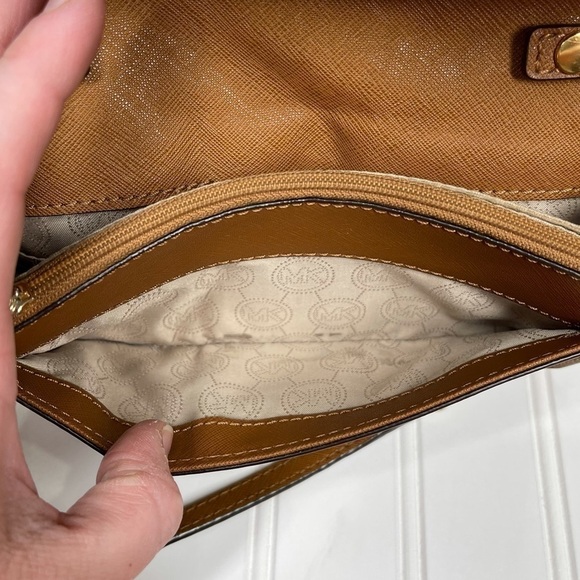 Michael Kors Sloan Chain Crossbody Chainlink Purse - Picture 13 of 16